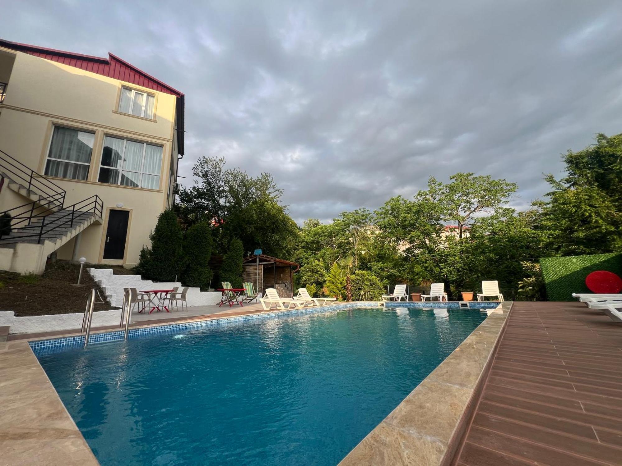 Green Cape Guest House マヒンジャウリ エクステリア 写真